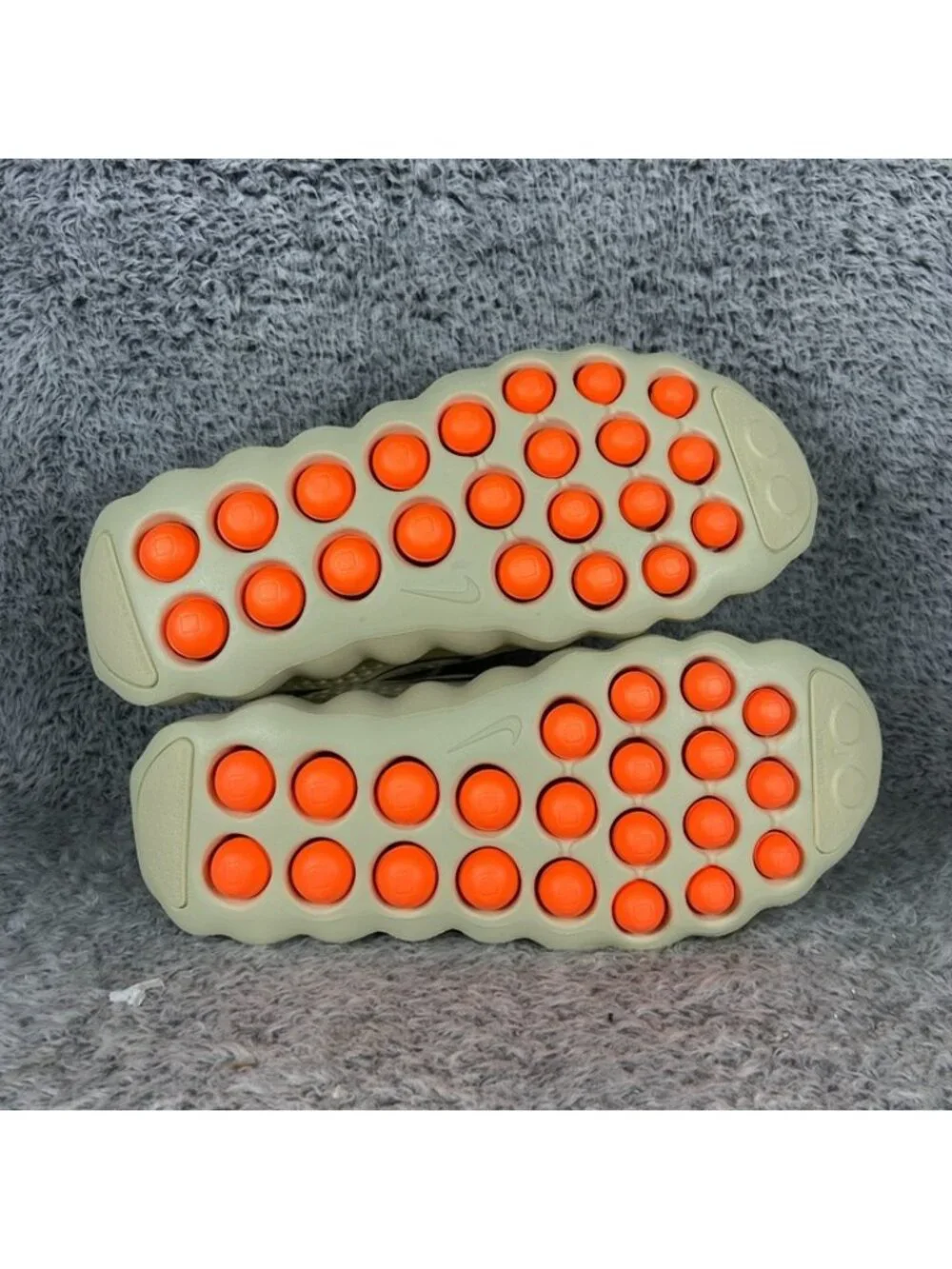 Nike Mind 002 Pregame Shoes Size 9.5 Men Light Khaki Hyper Crimson HQ4308-200